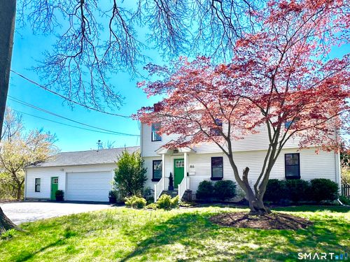 86 Benson Pl, Fairfield, CT, 06824-6904 | Card Image