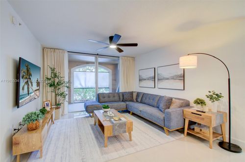 9105-4824 N State Road 7, Coral Springs, FL, 33073-3348 | Card Image