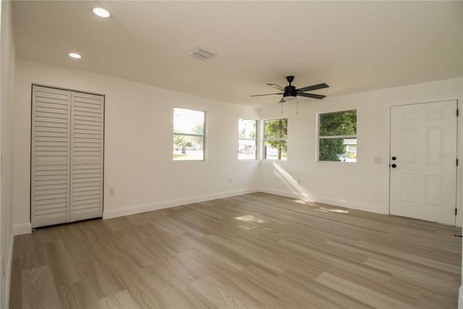 Light, airy living room | Image 5