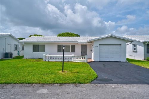 2086 Sw 12th Ave, Boynton Beach, FL, 33426-5302 | Card Image