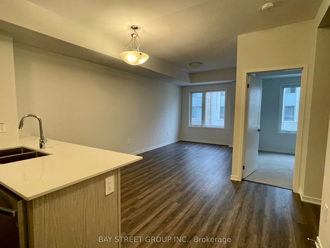 TH3 - 11 Honeycrisp Cres, Condo with 3 bedrooms, 3 bathrooms and null parking in Vaughan ON | Image 6