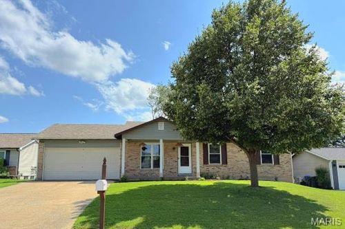 73 Harvest Brown Ct, Saint Peters, MO, 63376-7306 | Card Image