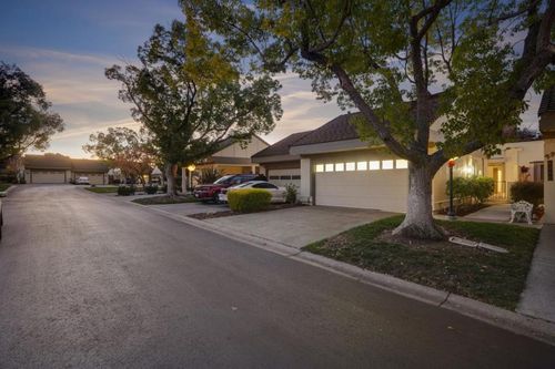 6041 Montgomery Bnd, San Jose, CA, 95135 | Card Image