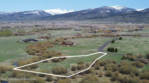 6532 Fox Springs Dr, Victor, ID, 83455-5561 | Card Image