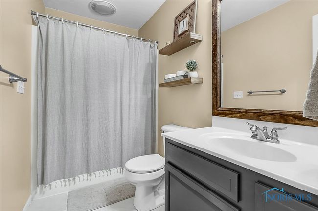 740 Tarra Oaks Dr, House other with 3 bedrooms, 3 bathrooms and 2 parking in Findlay OH | Image 27