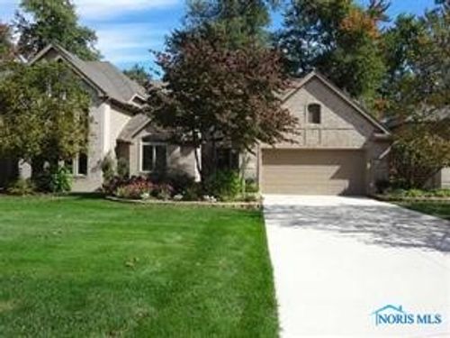 215 Stone Oak Ct, Holland, OH, 43528-9256 | Card Image