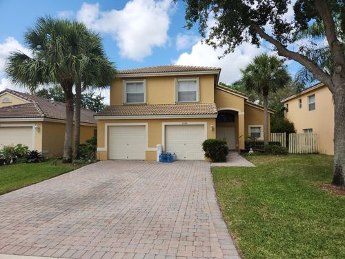 5242 Victoria Cir, West Palm Beach, FL, 33409-7842 | Card Image