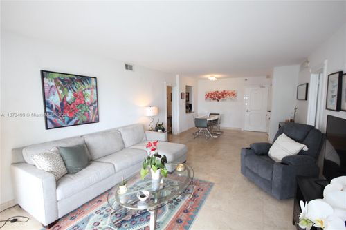 apt-1226-5151 Collins Ave, Miami Beach, FL, 33140-2717 | Card Image