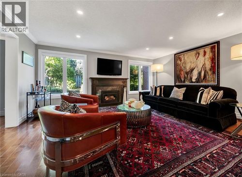 3-405 Glasgow St, Kitchener, ON, N2M2N1 | Card Image