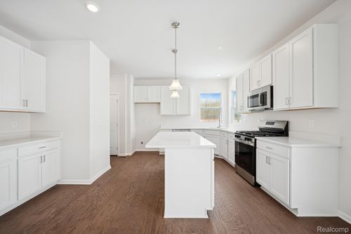 27108 Silo Dr, Saline, MI, 48176-8982 | Card Image