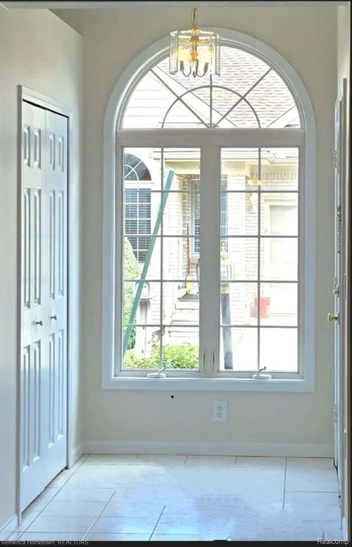 unit-8-8 Hickory Ct, Dearborn Heights, MI, 48127-2494 | Card Image