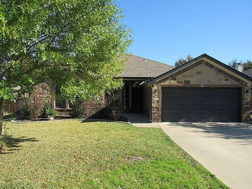 3210 Twin Ridge Dr, Belton, TX, 76513-1392 | Card Image