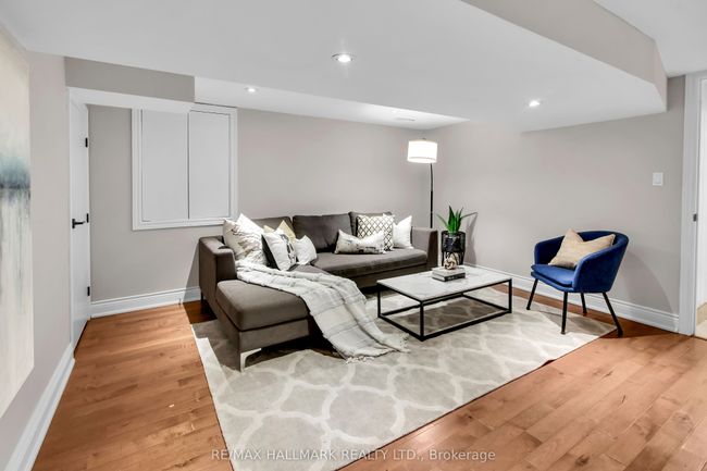 20 Cedar Ave, House other with 4 bedrooms, 4 bathrooms and null parking in Toronto ON | Image 24