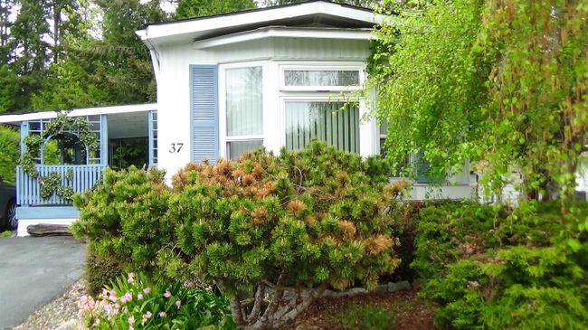 37 - 4116 Browning Road, House other with 3 bedrooms, 1 bathrooms and 2 parking in Sechelt BC | Image 2