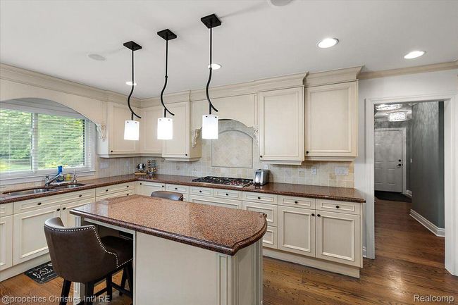 4889 Ardmore Dr, House other with 4 bedrooms, 4 bathrooms and null parking in Bloomfield Township MI | Image 16