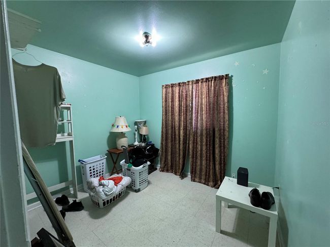 619 Se 13 Th Ter, House other with 3 bedrooms, 1 bathrooms and null parking in GAINESVILLE FL | Image 9