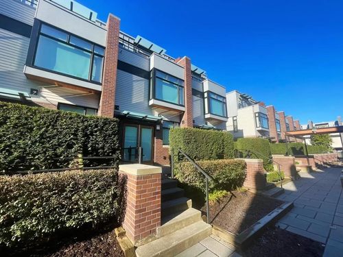 6180 Oak St, Vancouver, BC, V6M2W2 | Card Image
