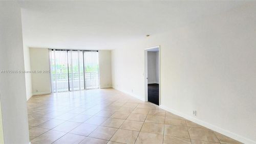 apt-614-3300 Ne 191st St, Aventura, FL, 33180-2442 | Card Image