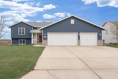 710 Lee St Ne, Owatonna, MN, 55060-6226 | Card Image