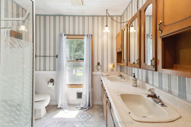 13 Victoria St, House other with 5 bedrooms, 3 bathrooms and 4 parking in Port Burwell ON | Image 26