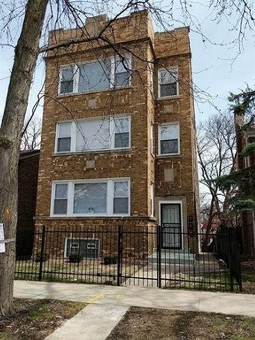 9133 S Essex Avenue, Chicago, IL, 60617 | Card Image