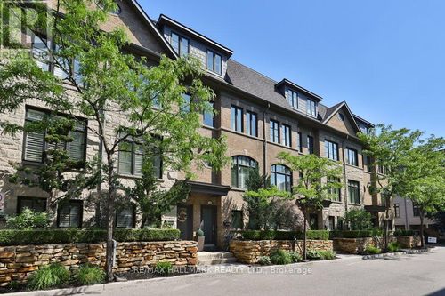 32 Lobo Mews, Toronto (Islington-City Centre West), ON, M8Z0B1 | Card Image