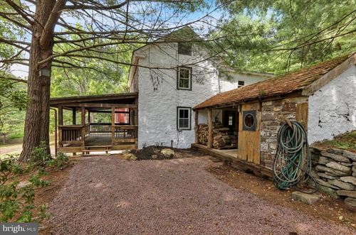 843 Ridgeway Rd, BIRDSBORO, PA, 19508-8365 | Card Image