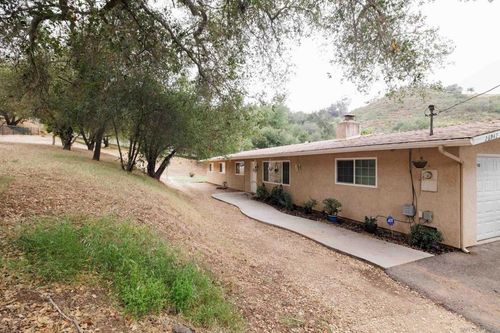 26942 Oakmont Rd, Valley Center, CA, 92082-7725 | Card Image