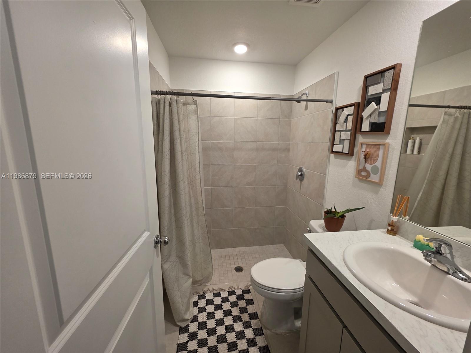 Residential Lease in Florida City 3