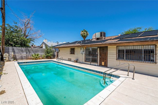 4401 Saint Andrews Cir, House other with 3 bedrooms, 2 bathrooms and null parking in Las Vegas NV | Image 34