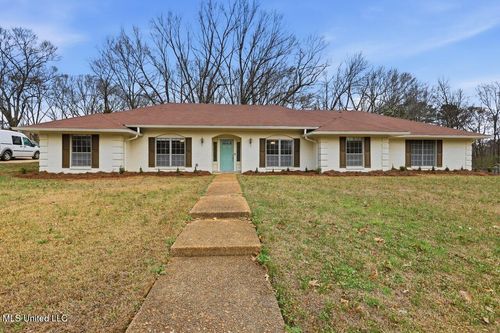 1508 Huntcliff Way, Clinton, MS, 39056-3432 | Card Image