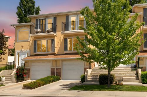9485 S Fairway View Dr, Sandy, UT, 84070-2525 | Card Image