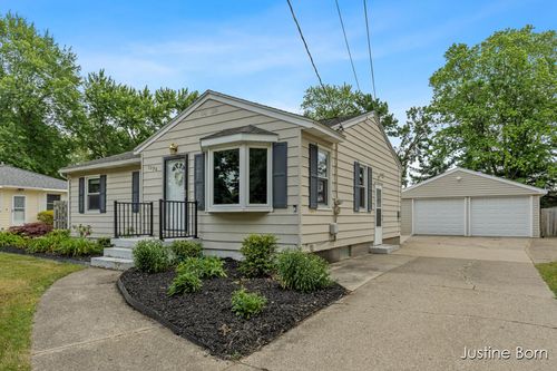 1096 Koster St, Jenison, MI, 49428-8103 | Card Image