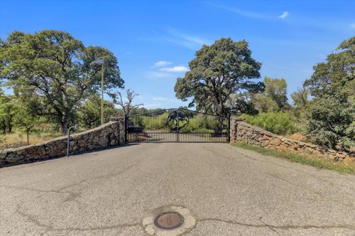 4326 Oak Creek Dr, Marysville, CA, 95901 | Card Image