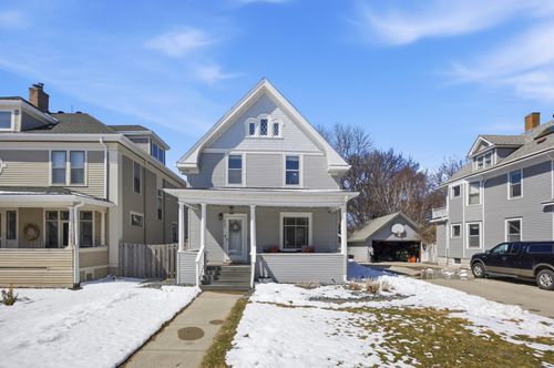 429 7th St S, Moorhead, MN, 56560-2744 | Card Image