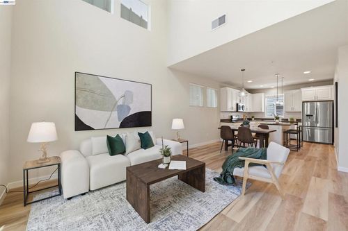 4220 Providence Ter, Fremont, CA, 94538-7004 | Card Image