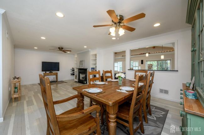 14 Temple Ter, House other with 3 bedrooms, 2 bathrooms and null parking in Lawrence NJ | Image 9