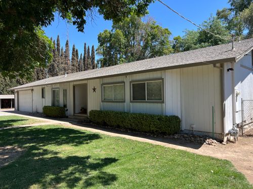 19064 S Harrold Ave, Escalon, CA, 95320-9412 | Card Image