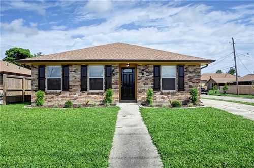 10887 Morrison Rd, New Orleans, LA, 70127-1880 | Card Image