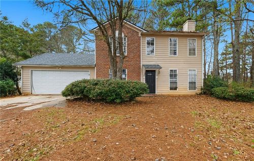 5486 Fox Valley Ln, Stone Mountain, GA, 30088-2618 | Card Image