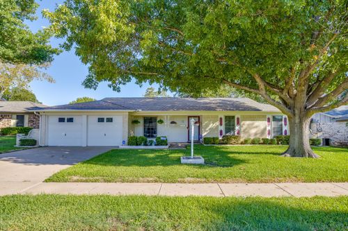 1512 Lamplighter Ln, Edgecliff Village, TX, 76134-2825 | Card Image