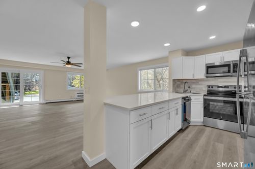 unit-15-113 Park Ave, Danbury, CT, 06810-7569 | Card Image