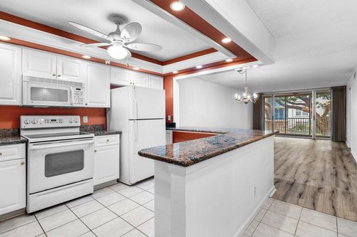 apt-206-2008 S Federal Hwy, Boynton Beach, FL, 33435-6926 | Card Image