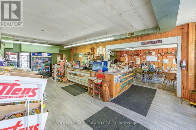 288 King St S, Home with 0 bedrooms, 0 bathrooms and null parking in Highgate ON | Image 17