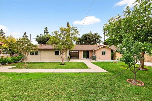 2231 E Wagner Ave, Anaheim, CA, 92806-4936 | Card Image