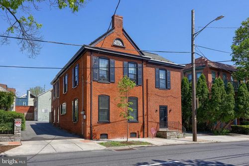 15 N Lime St, LANCASTER, PA, 17602-2912 | Card Image