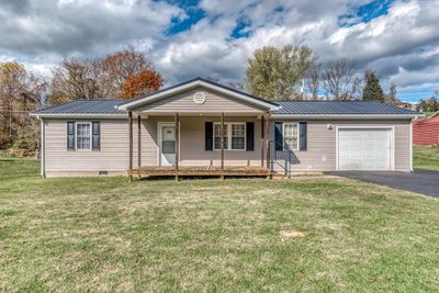 31243 Lee Hwy, House other with 2 bedrooms, 1 bathrooms and 1 parking in Glade Spring VA | Image 1