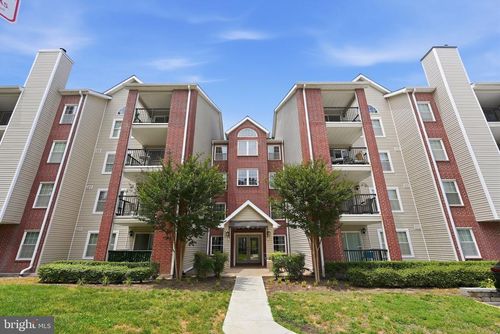 2158-3307 Wyndham Cir, ALEXANDRIA, VA, 22302-4301 | Card Image
