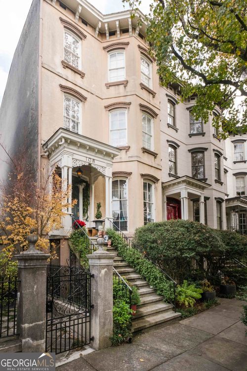 108 E Gaston St, Savannah, GA, 31401-5604 | Card Image