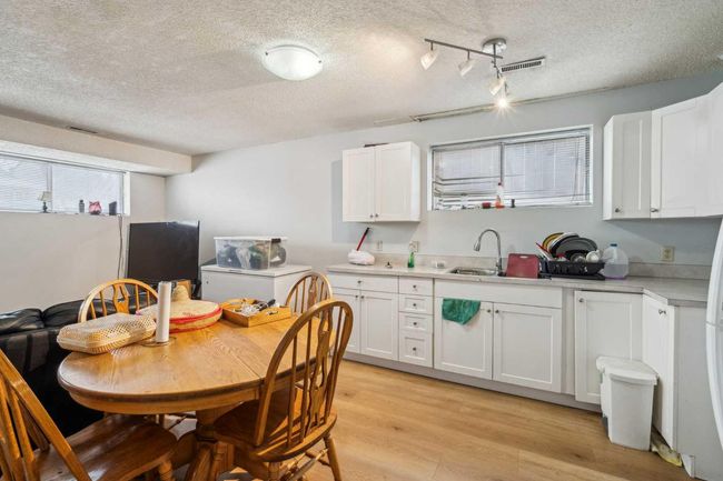 509 and 511 13 Avenue Ne, Home with 5 bedrooms, 2 bathrooms and 3 parking in Calgary AB | Image 23